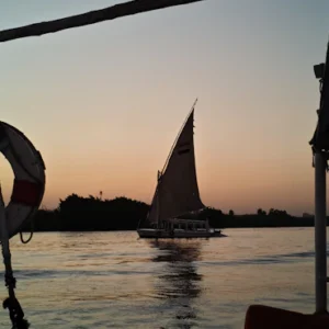 photo 1761351108511 661ab43bbe0c